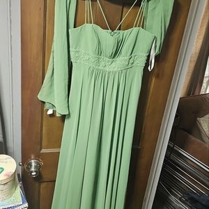 DAVID'S BRIDAL| Clover green full length bridesmaid/formal dress